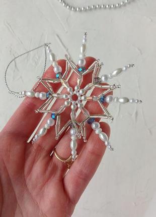 Сніжинки з бусин та бісеру. зимовий декор. новорічний декор.різдвяний декор.