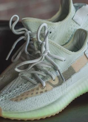 Жіночі кросівки adidas yeezy boost 350  люкс якість