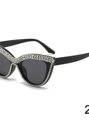 Роскошные солнцезащитные очки  «кошачий глаз» со стразами и жемчугом.﻿2 фото