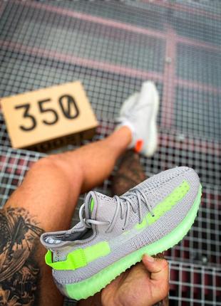 Adidas yeezy boost 350 v2 "wolf grey/green glow" 🆕 мужские кроссовки адидас 🆕 серые3 фото