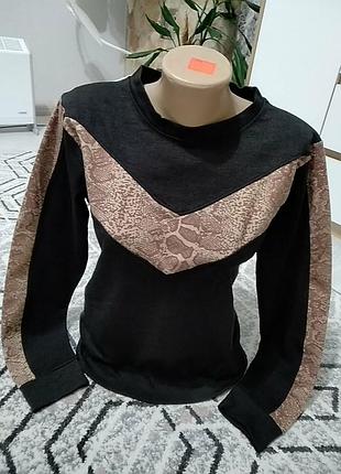 Свитшот свитер