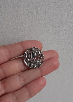 Винтажная брошь