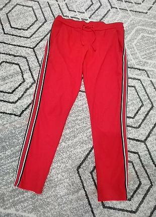 Штани брюки з кишенями