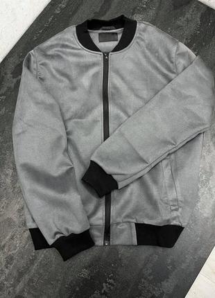 Бомбер замш сірий