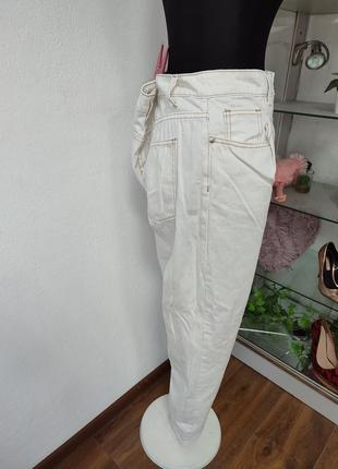 Стильные белые джинсы высокая посадка,батальные мом5 фото