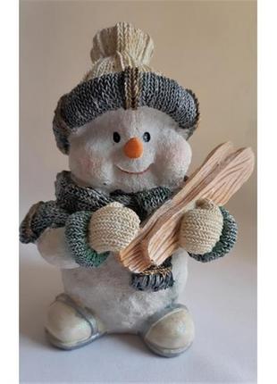 Статуетка кераміка тканина лак сніговик із лижами