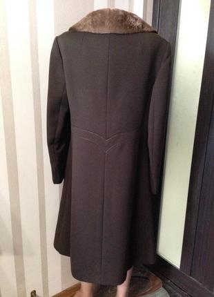 Модельное шерстяное пальто с мутоновым воротником xl - xxl4 фото