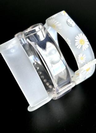 Комплект силиконовых ремешков mrk для фитнес браслета xiaomi mi band 5/6/7 white camomile (mrk2610)3 фото