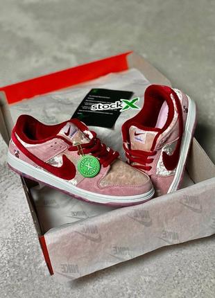 Nike sb dunk łów x strangelove skateboards