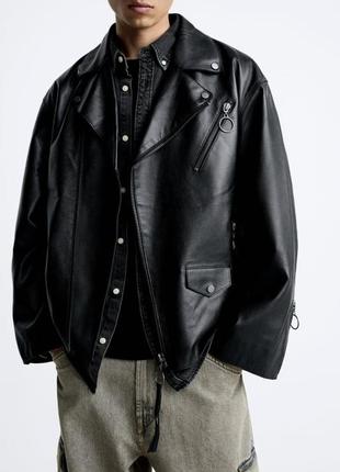 Трендова крута шкіряна куртка-косуха у байкерському стилі від zara.  нова колекція8 фото