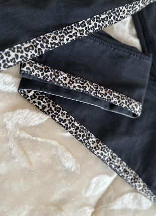 Нни xxs/32 xs/34 s/36 новые леопардовая лента сбоку, черные джинсы5 фото
