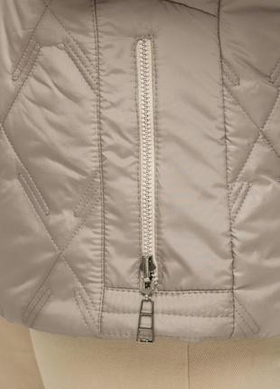 Яичная и красивая двусторонняя демисезонная стеганая куртка7 фото