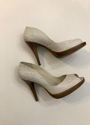 Літні туфлі