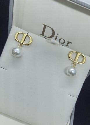 Сережки dior лого в золоті з перлинами