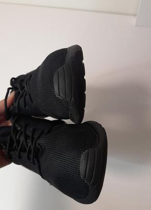Черные кроссовки nike, сетка кроссовки, легкие орешительные кроссовки5 фото