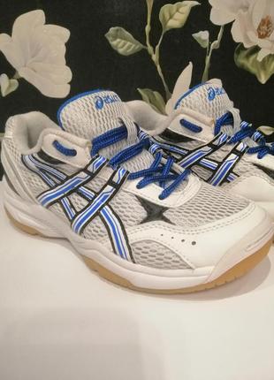 Детские кроссовки asics