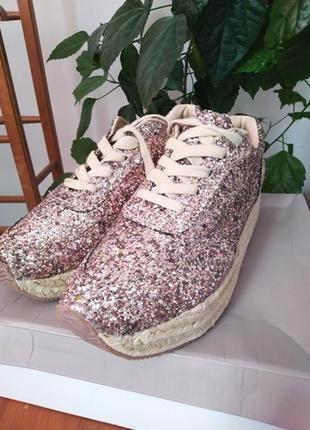 Кроссовки женские сделаны для италии 🇮🇹🇮🇹🇮🇹🇮🇹