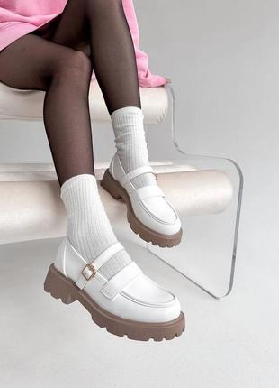 🤍 витончені лофери на бежевій підошві