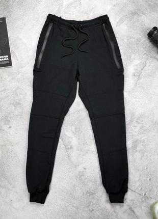 Чоловічі легкі спортивні штани для спорту чорні1 фото