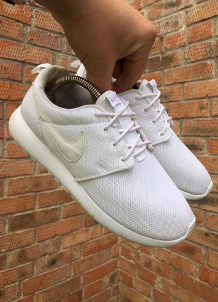 Кроссовки nike roshe one white размер 38 (24 см.)1 фото