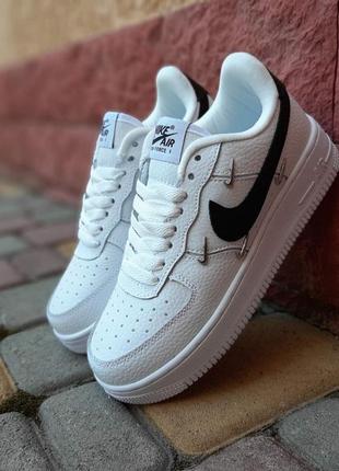 Чоловічі кросівки nike air force 1 білі з чорним знижка sale | smb