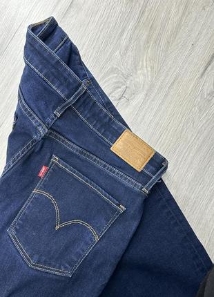 Джинсы клеш levi’s оригинал тянуться хорошо