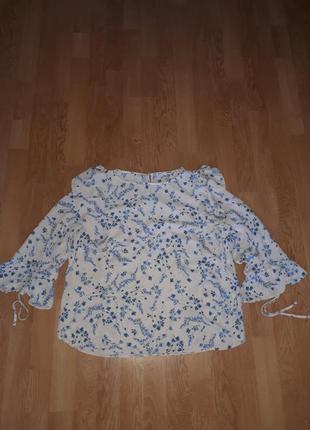 Блуза в цветочный принт.1 фото