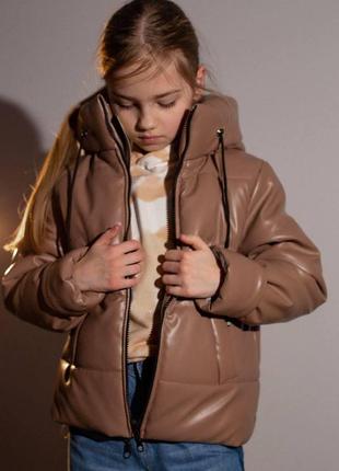 Демисезонная кожаная куртка на девочку подростка модная подростковая кожанка для девушек весна осень 140