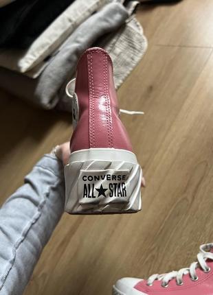 Оригинальн. розовые кожаные кеды на высокой платформе converse3 фото