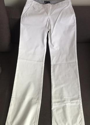 Белые брюки1 фото