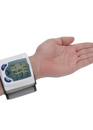 Цифровий автоматичний тонометр blood pressure monitor для вимірювання ат і пульсу 0201 топ!4 фото