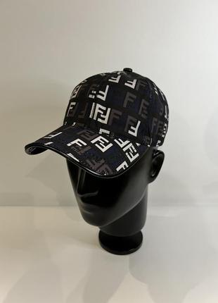 Кепка fendi