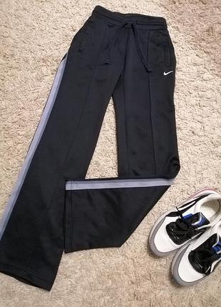 Прямые спортивные женские брюки nike