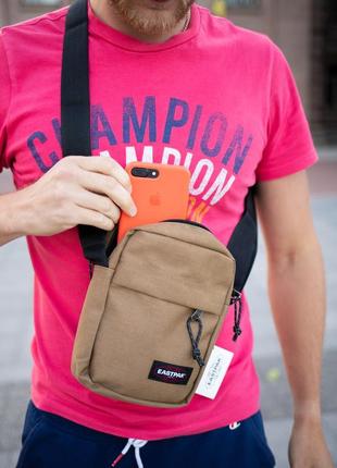 Сумка месенджер через плече eastpak the one messenger