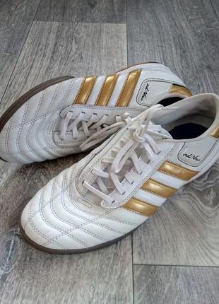 Adidas nova   кроссовки  футбольные бутсы футсзалки сороконожки кожаные!5 фото