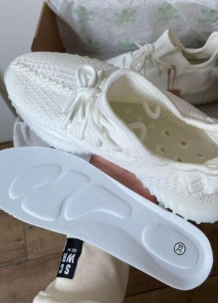 Женские кроссовки adidas yeezy boost 350 white10 фото