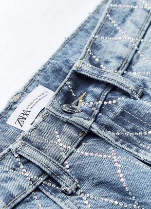 Голубые джинсы zara trf mid-rise стразы брюки камушки блестящие сияющие8 фото