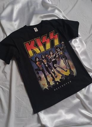 Футболка kiss
