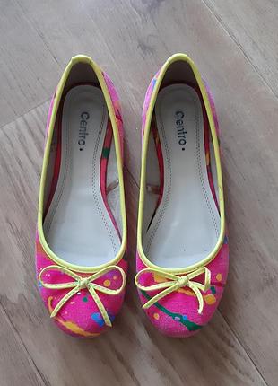 Модні, яскраві балетки