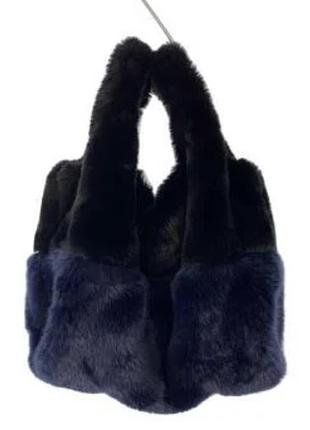 Актуальная меховая сумка