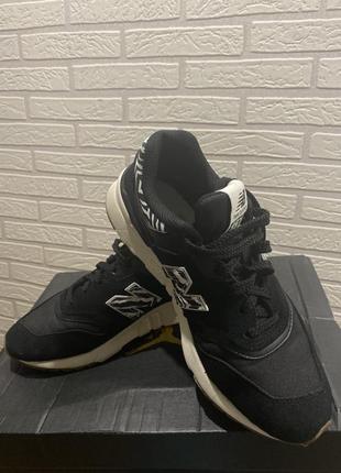 New balance кроссовки