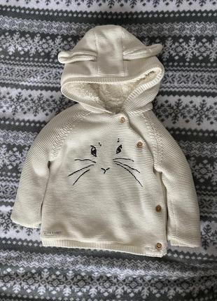 Детская вязаная очень теплая кофта-курточка на меху peter rabbit с капюшоном 9-12-18 мес, демисезон/весна/осень