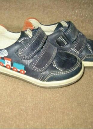 Кроссовки clarks