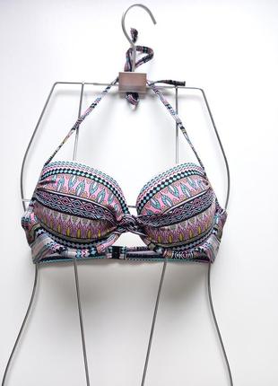 Верх от купальника.