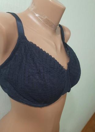 Бюстгалтер