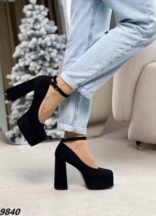 Женские туфли черные с ремешком на каблуке замшевые туфельки на платформе с ремешком5 фото
