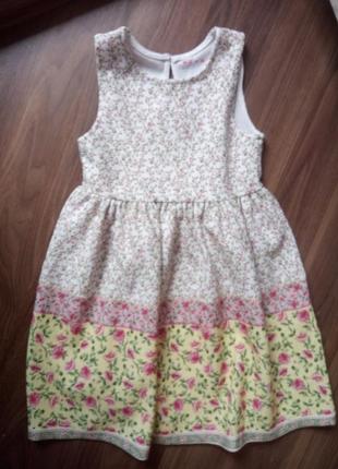 Продам платье на девочку 5-6 лет