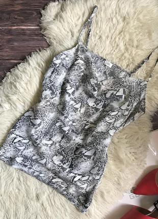 Блуза в змеиный принт river island на тонких бретельках майка топ