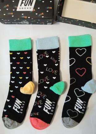 Три пари! набір! у подарунковій упаковці шкарпетки fun socks німеччина щільні
розмір: 36-40