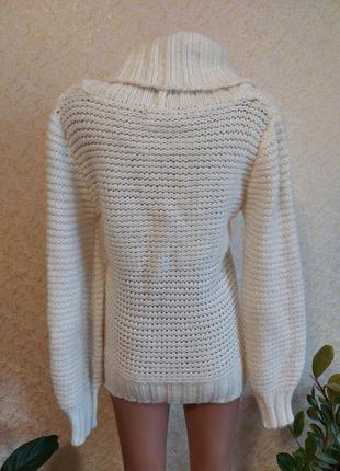 Белый теплый свитер, зимний светощет5 фото